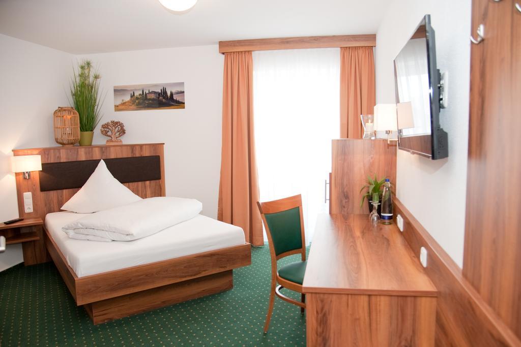 Hotel Hutzenthaler Bruckberg Luaran gambar
